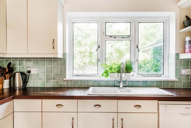 house. estate agent Dunsfold kitchen