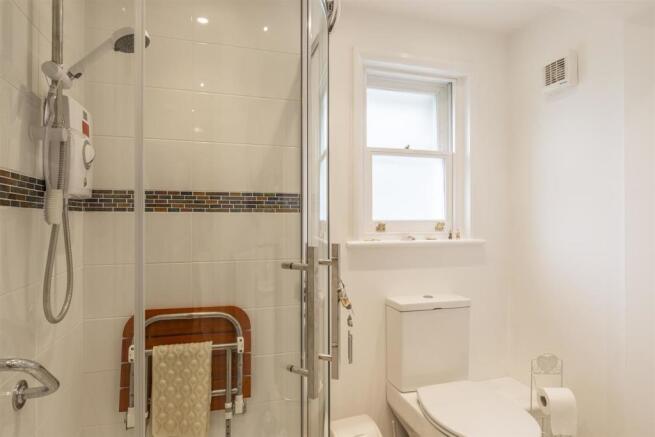 Shower room 1