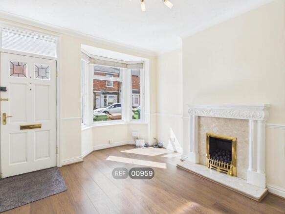 2 bed Terraced to rent Image 6