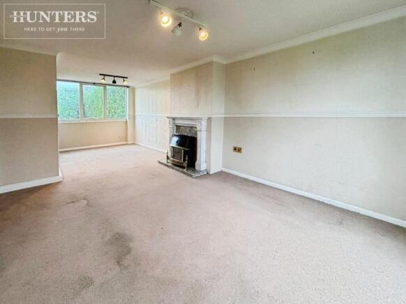 3 bed Semi-Detached for sale Image 2