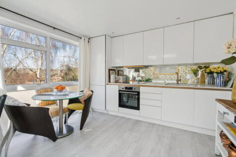 Tudor Court, Mill End, Rickmansworth, WD3