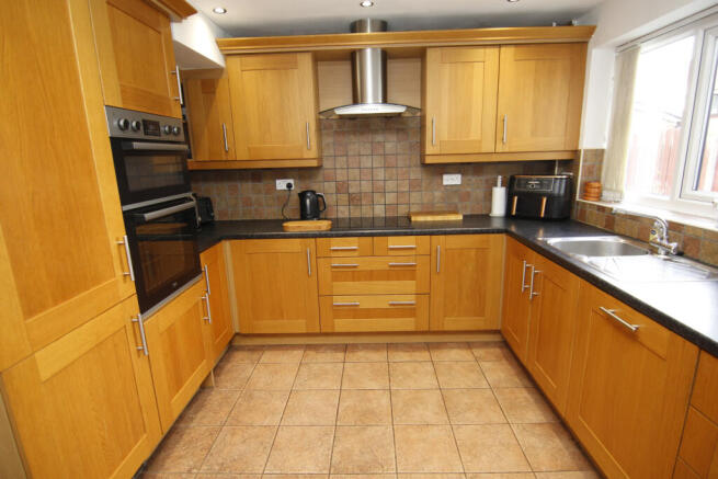Albion Fold, Droylsden, M43 7DF photo 4