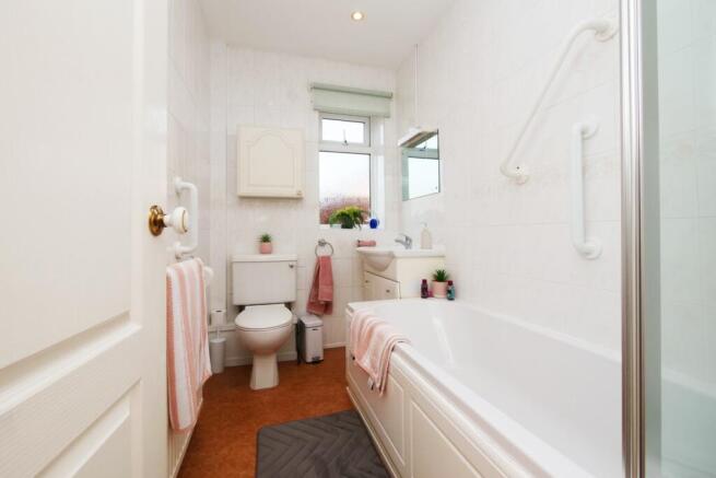 2 bed Semi-Detached Bungalow for sale Image 10