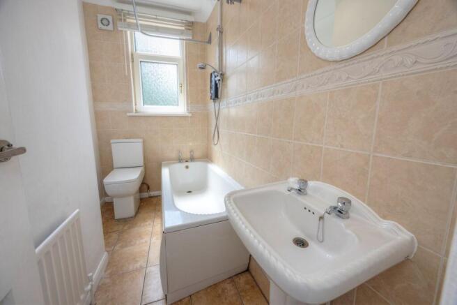 3 bed Terraced to rent Image 10