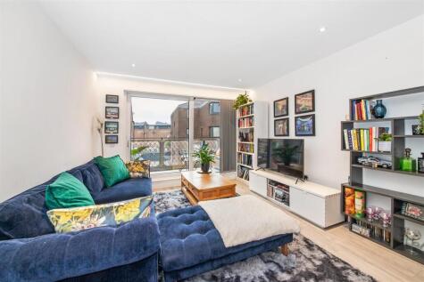 Calum Court, High Street, Purley