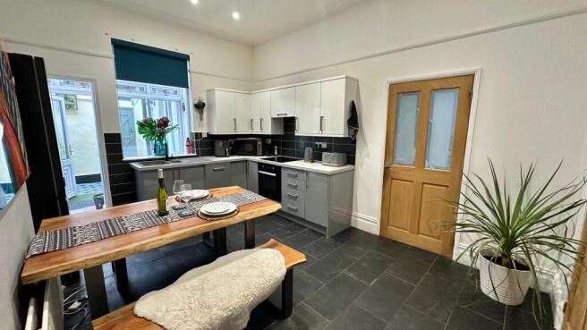 3 bed Terraced for sale Image 5