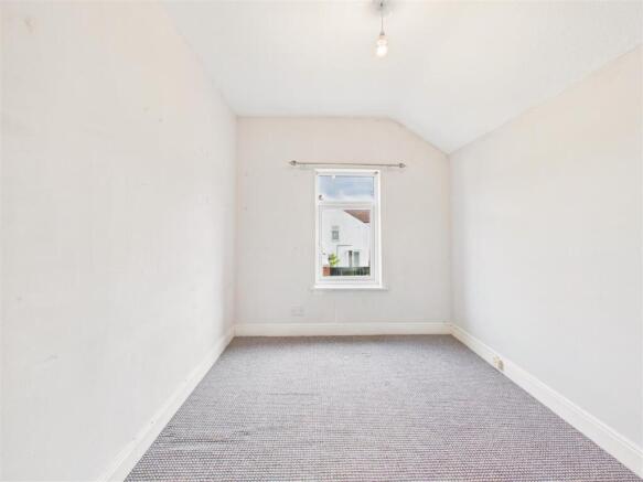 3 bed Terraced for sale Image 11