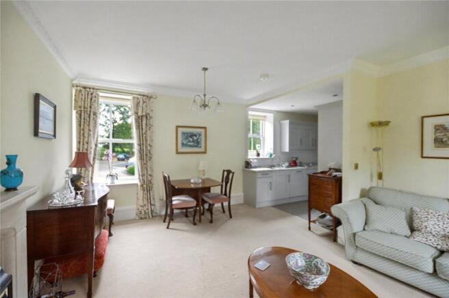 2 bed Apartment for sale Image 9