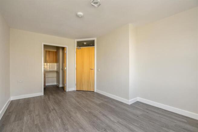 Flat 5_3.jpg