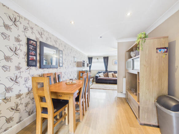 4 bed Terraced for sale Image 9