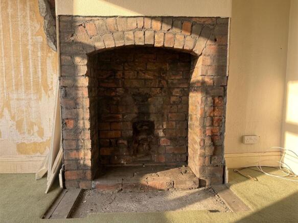 3 bed Semi-Detached for sale Image 4