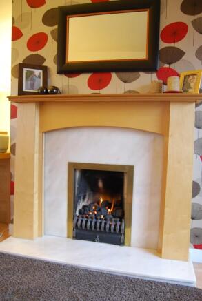 LOUNGE FIREPLACE