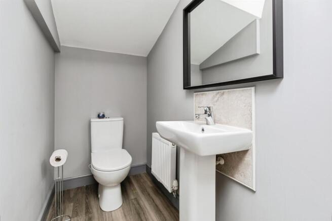 3 bed Semi-Detached for sale Image 12
