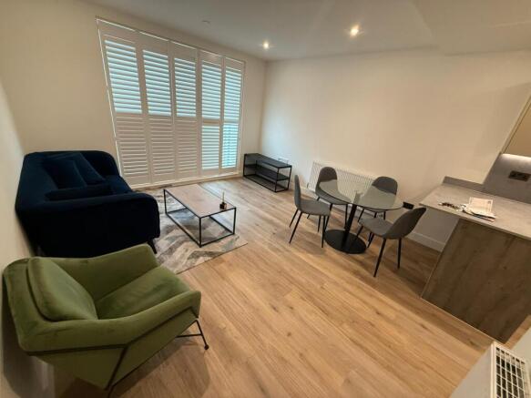 Luxury 2 bedroom apartment To Let Snowhill Wharf