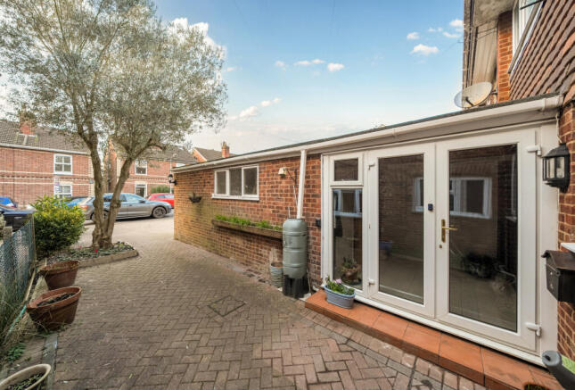 1387019-2-693fee6...