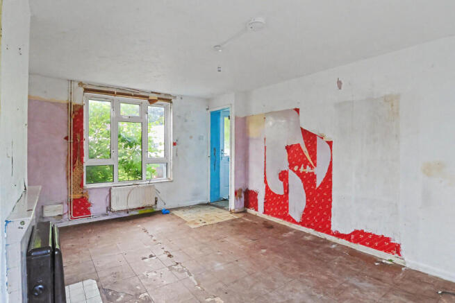 6 Glebe Meadow, East Dean, Salisbury, Wiltshire, SP5 1HE