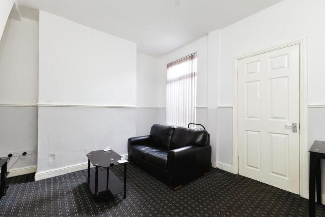 2 bed Terraced for sale Image 5