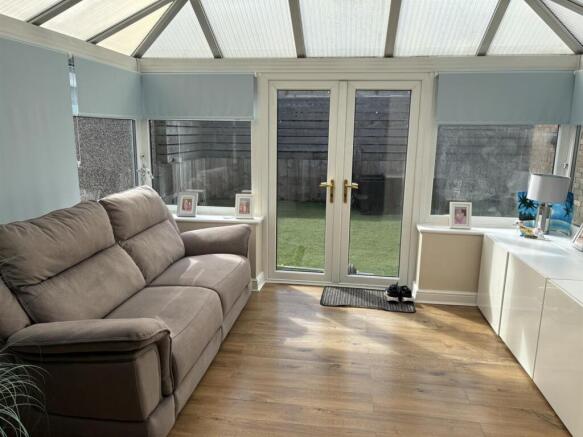 4 bed Detached for sale Image 5