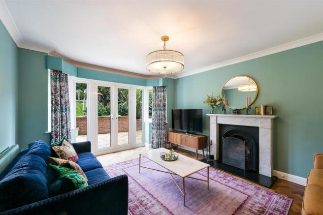 Holly Lane East, Banstead, Surrey photo 3