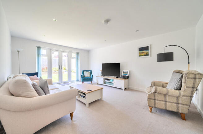 1439753-6-69d6911...