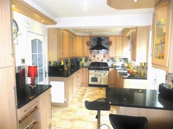 BREAKFAST KITCHEN