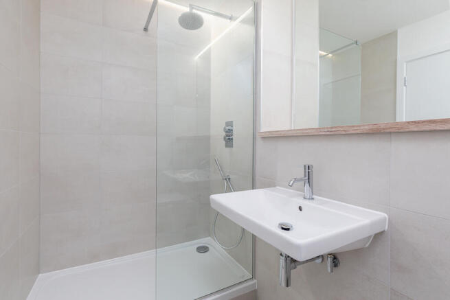 1 bed Terraced to rent Image 10