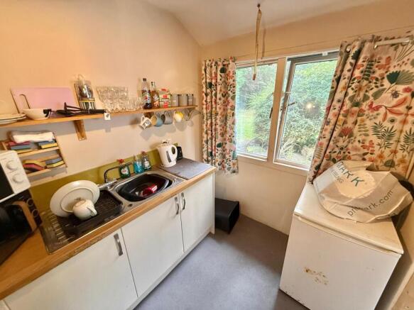 1 bed Flat for sale Image 5
