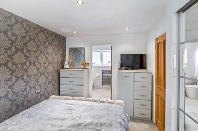 3 bed Detached for sale Image 10