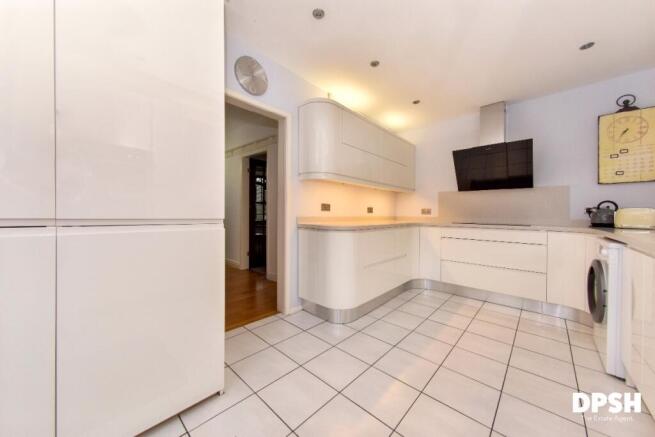 2 bed Detached Bungalow for sale Image 4