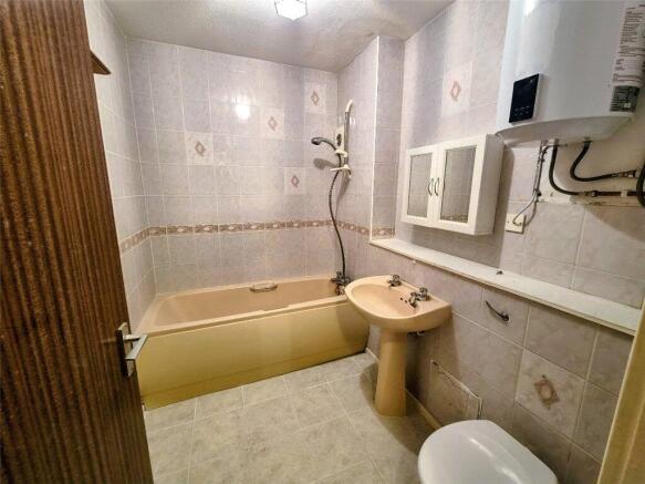 1 bed Apartment for sale Image 5