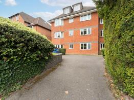 2, 22 Oriel Court, Grange Road, Sutton SM2 6RS