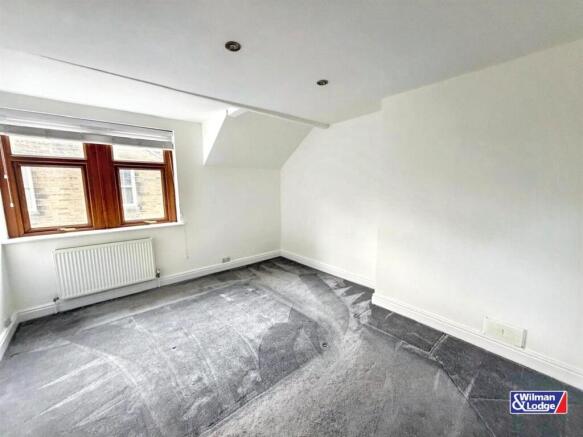 3 bed Terraced for sale Image 10