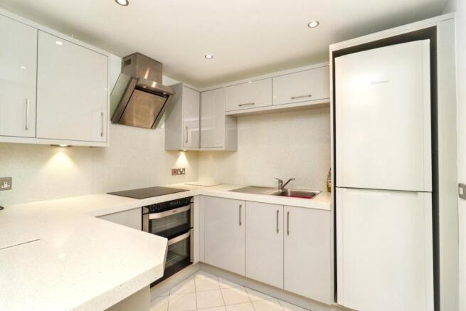 2 bed Apartment for sale Image 9