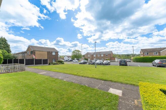 3 bed Terraced for sale Image 5