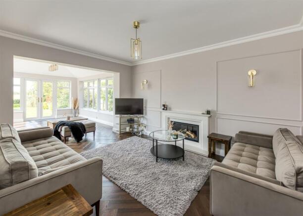59 Sabrina Road-lounge.jpg