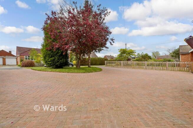 Driveway/Parking