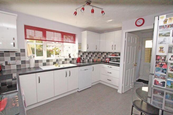 Kitchen Leadin...