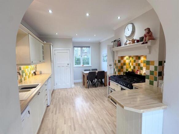 Kitchen Diner 1.jpg