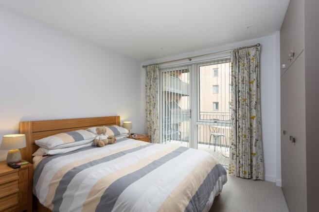 3 bed Apartment for sale Image 5