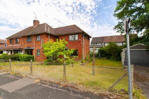 40, Albany Close, Fleet GU51 3PY