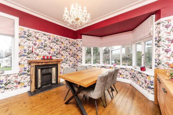 4 bed Detached for sale Image 8