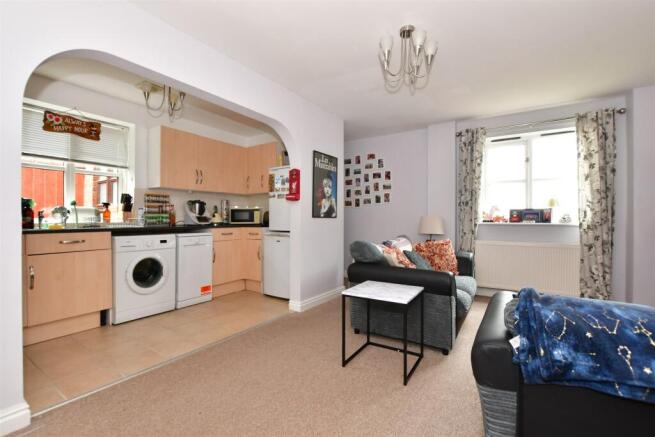 Lounge/ Dining Area