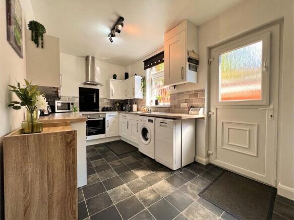 3 bed Terraced for sale Image 8
