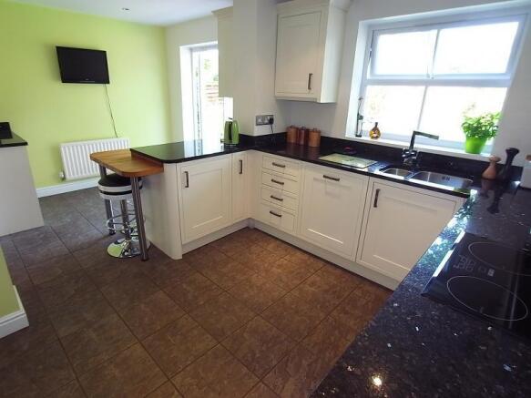 Kitchen/Breakfast Room