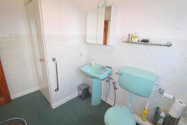 Different angle of bathroom