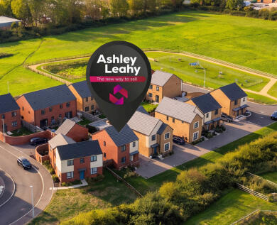 Tenacres Close, Woodside - FIRST CLASS HOME