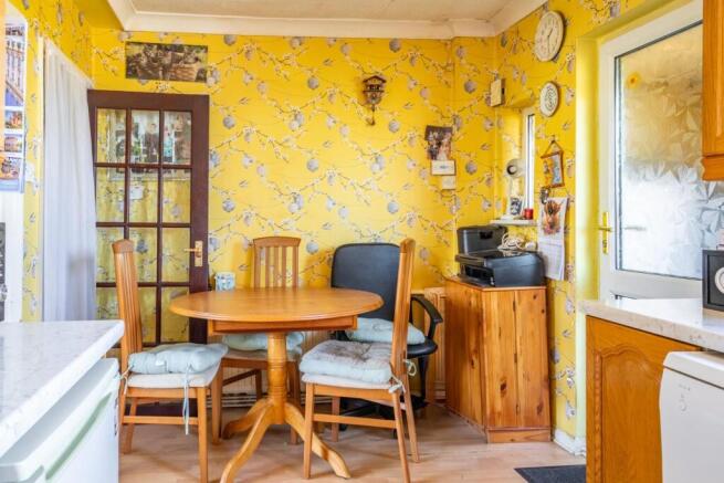 3 bed Terraced for sale Image 4