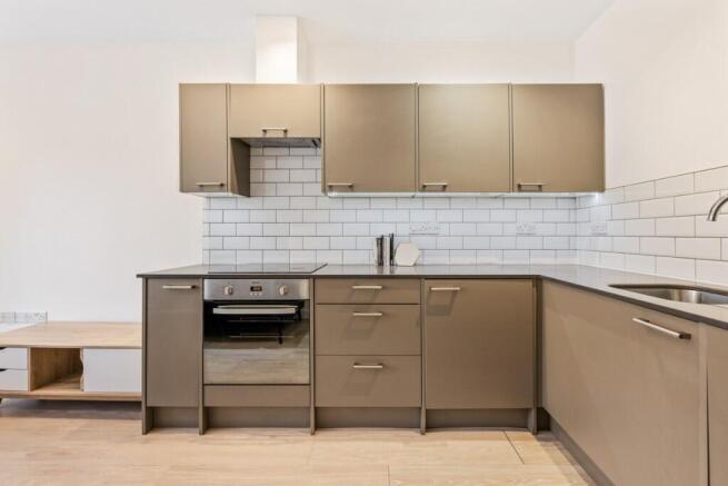 26 lin kitchen