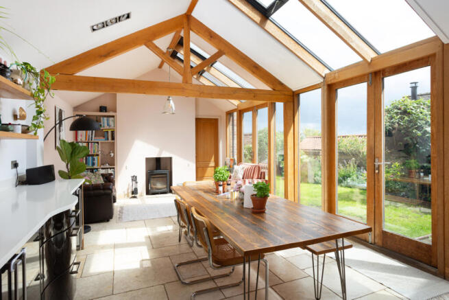 Kitchen/Dining