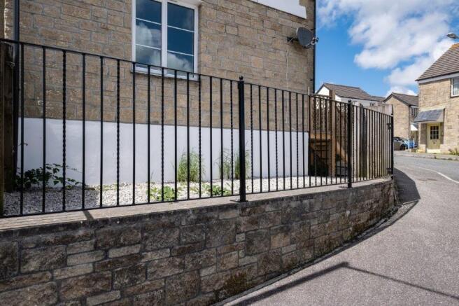 Gravelled Balcony